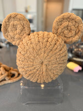 Load image into Gallery viewer, Chunky Knit Mouse Throw Pillow