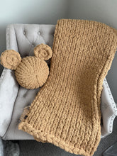 Load image into Gallery viewer, Chunky Knit Mouse Throw Pillow