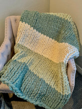 Load image into Gallery viewer, Throw Blanket