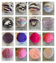 Load image into Gallery viewer, Gigi Giraffe 🦒