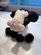 Load image into Gallery viewer, Daisy Cow
