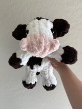 Load image into Gallery viewer, Daisy Cow
